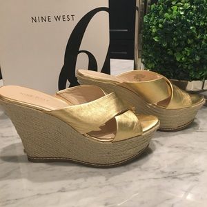 ✨Gold Nine West ✨ Platform Espadrilles